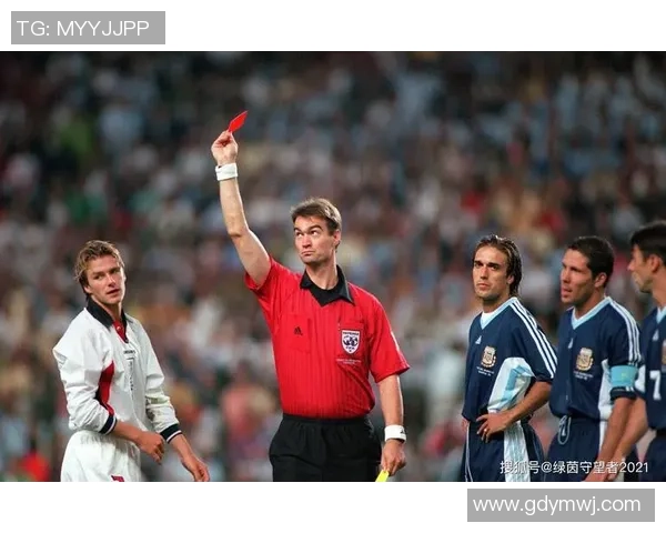 足球巨星告别赛场的感人瞬间与辉煌回忆合集